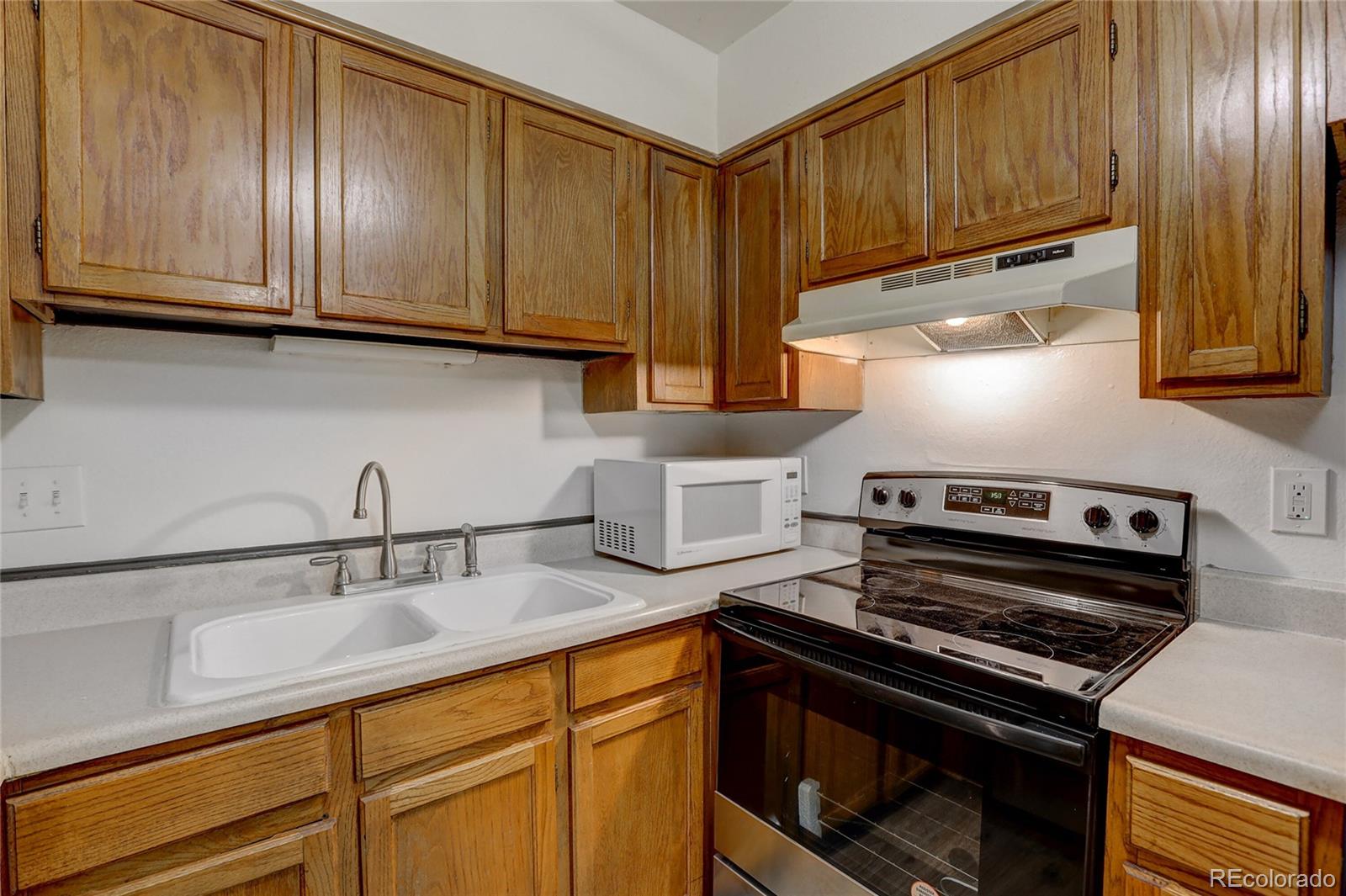 MLS Image #8 for 677  vrain street,denver, Colorado