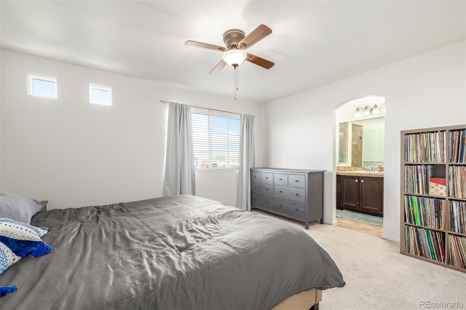 MLS Image #18 for 20886  robins drive,denver, Colorado