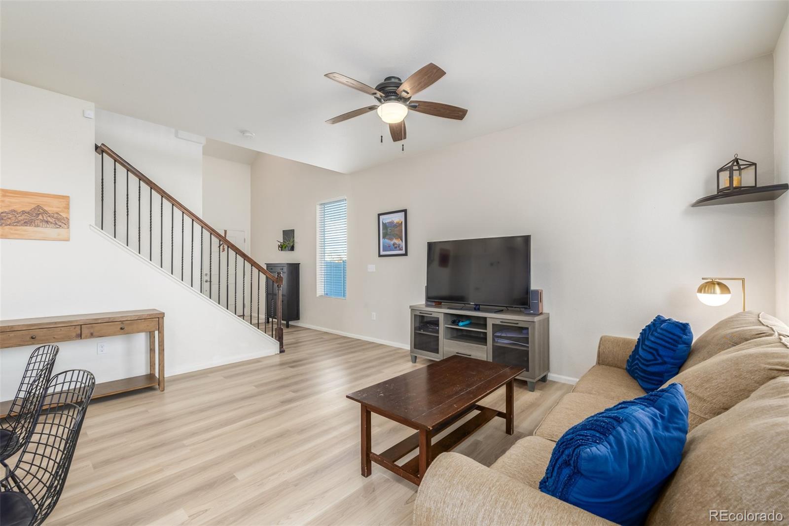 MLS Image #5 for 20886  robins drive,denver, Colorado