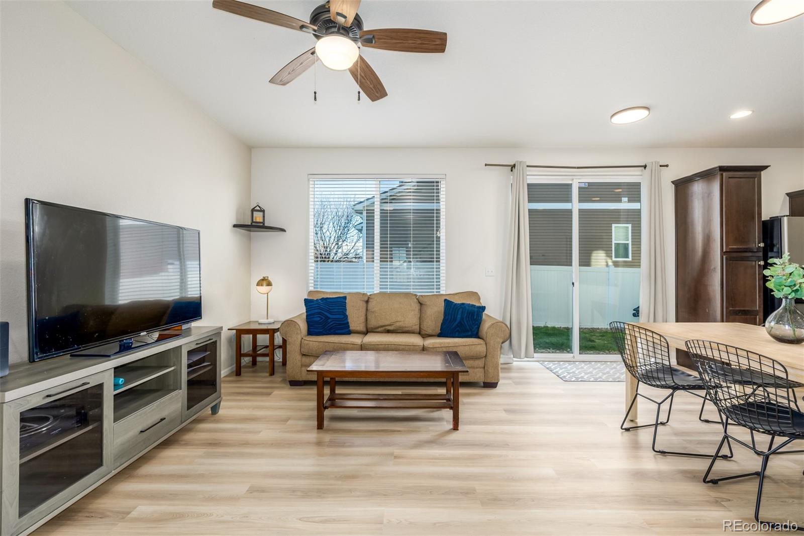 MLS Image #6 for 20886  robins drive,denver, Colorado