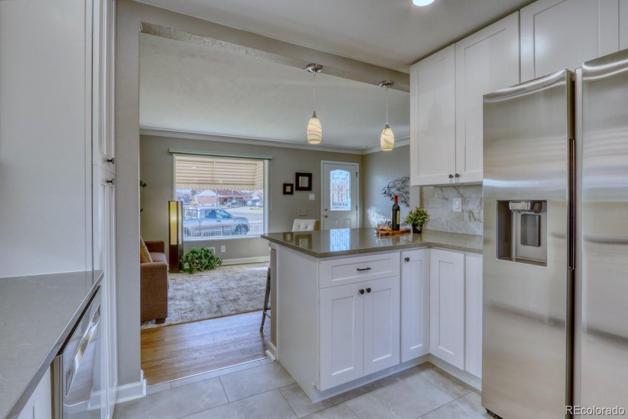 MLS Image #11 for 6956  larsh drive,denver, Colorado