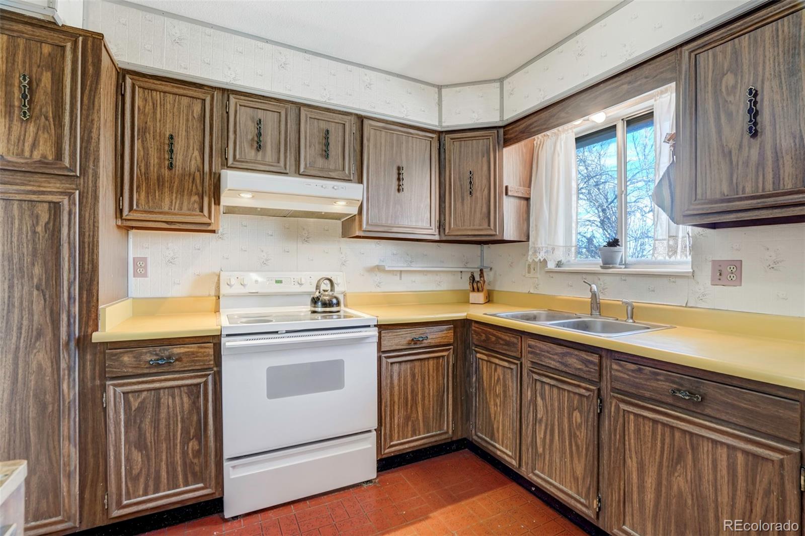 MLS Image #9 for 1615  mineola street,colorado springs, Colorado