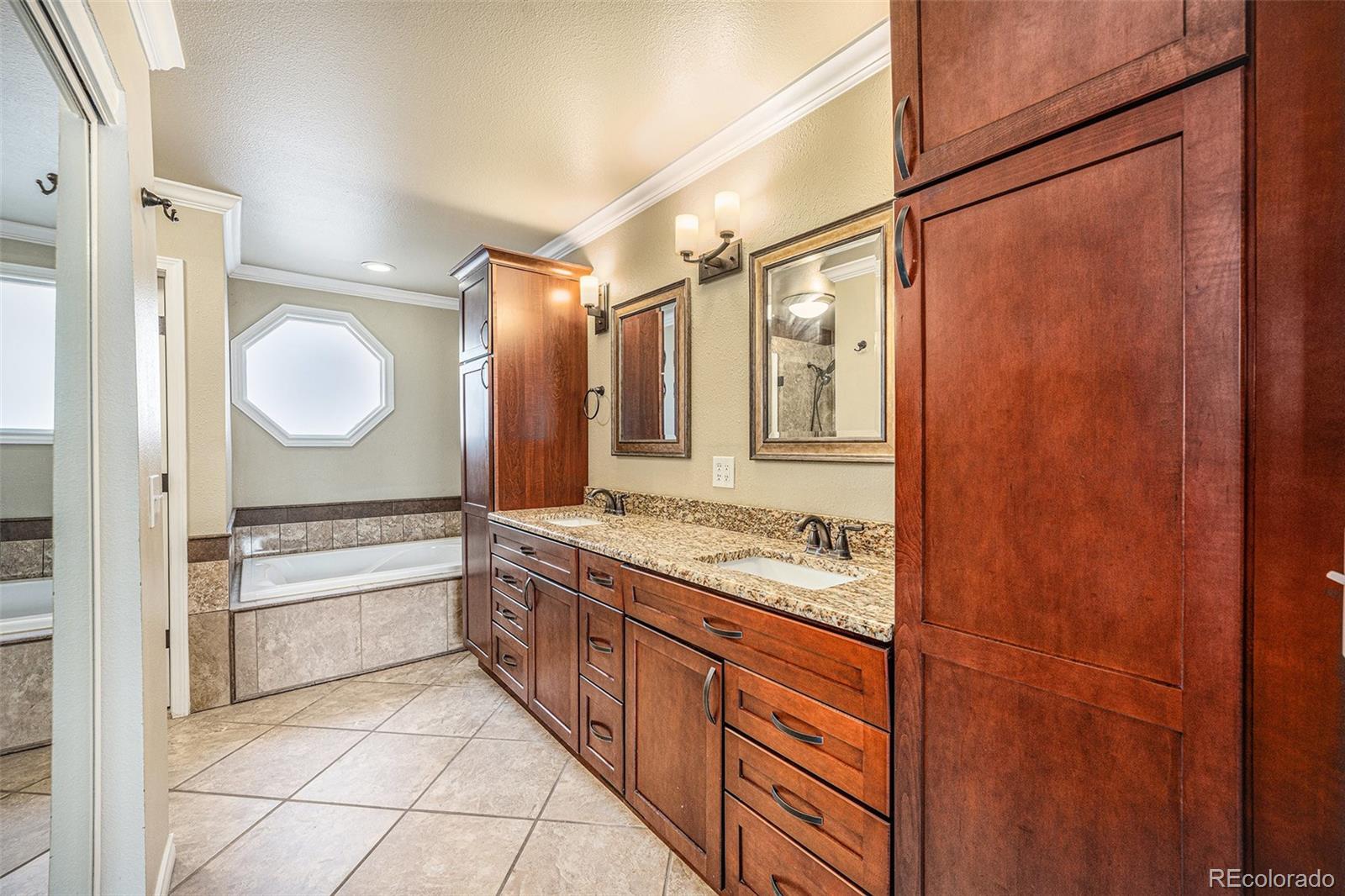 MLS Image #18 for 2575 s independence court,lakewood, Colorado