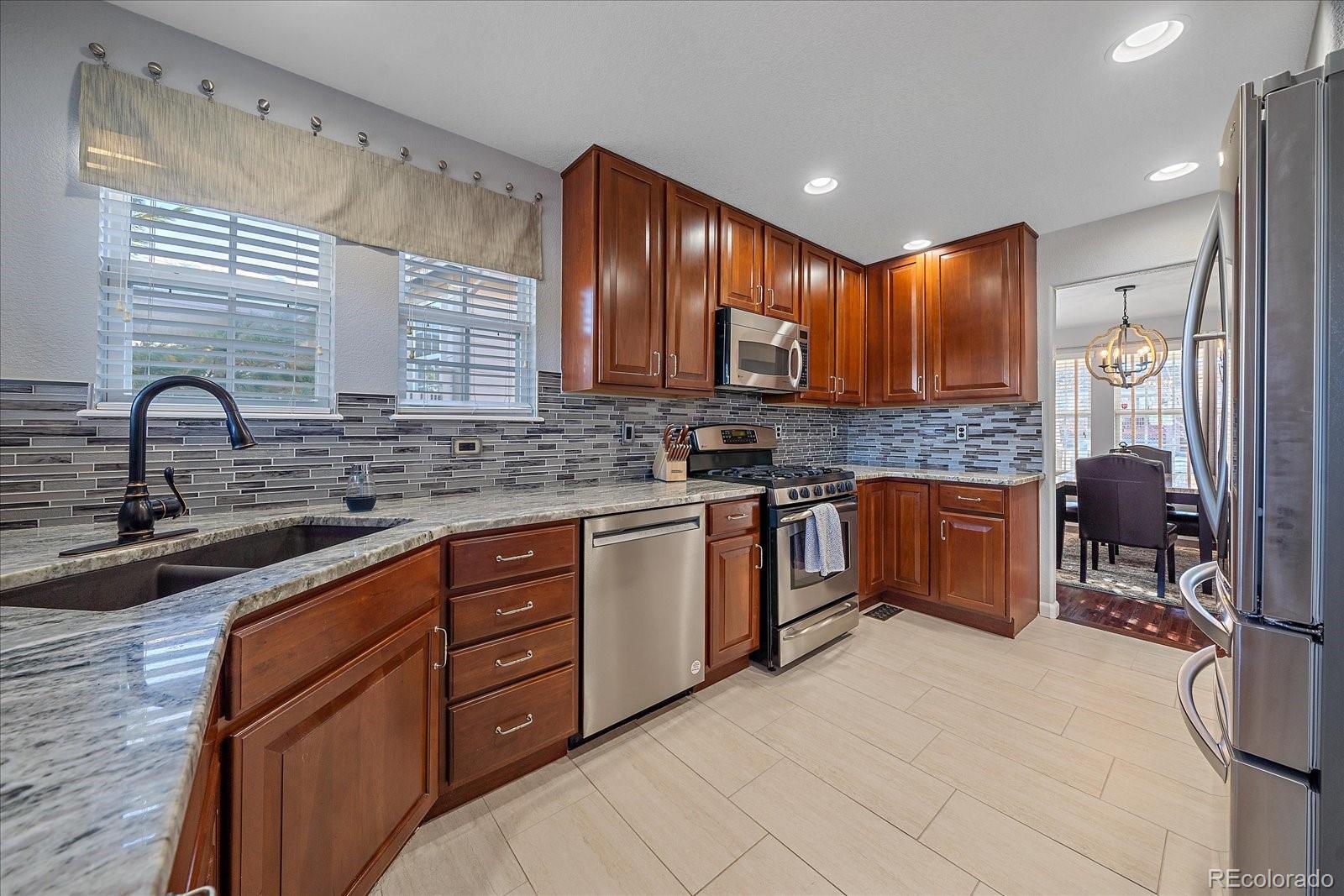 MLS Image #10 for 22053 e heritage parkway,aurora, Colorado