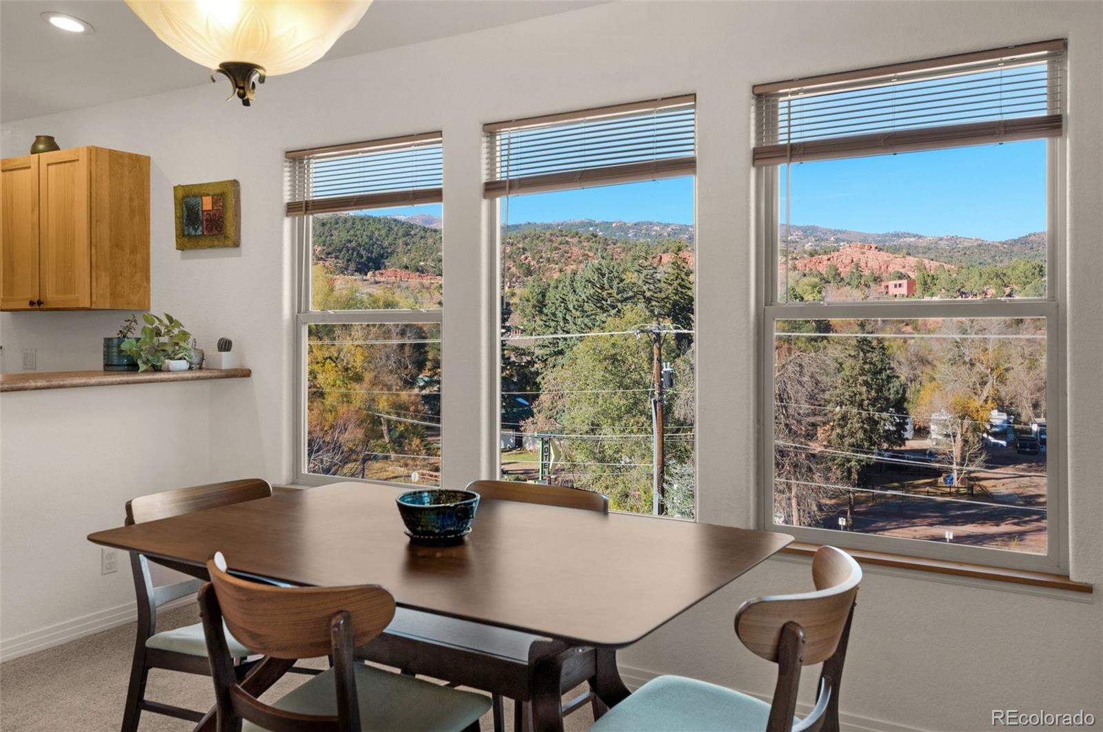 MLS Image #11 for 10  taos place,manitou springs, Colorado