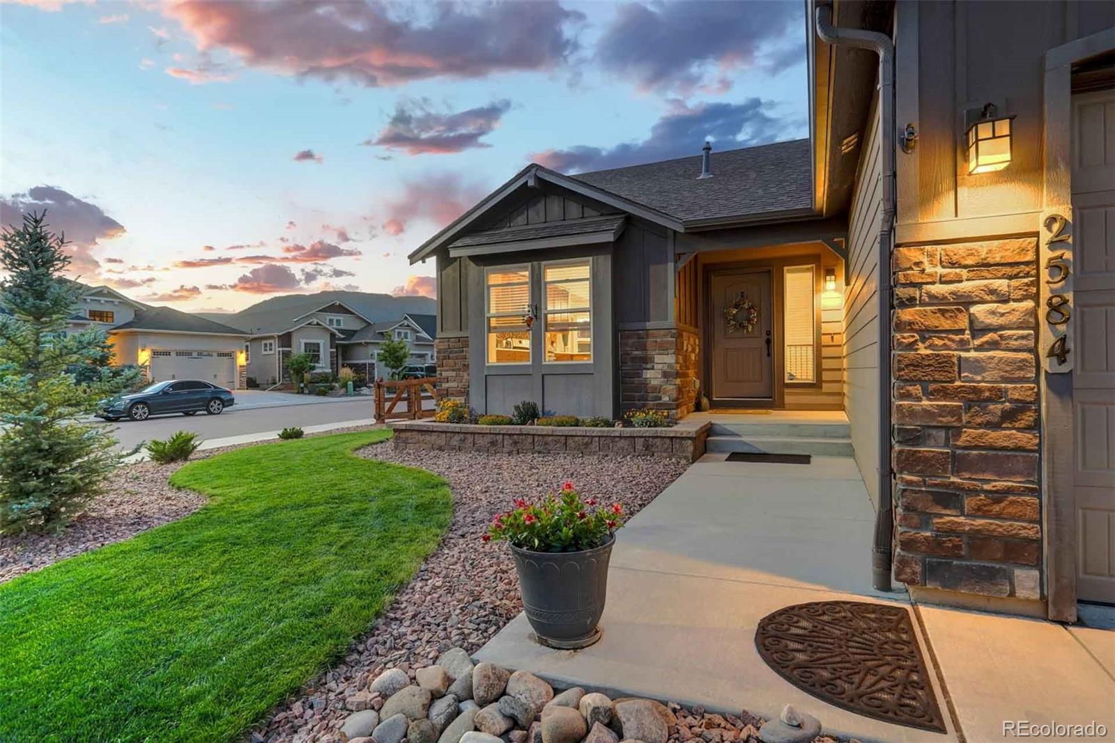 MLS Image #2 for 2584  lakes edge drive,monument, Colorado