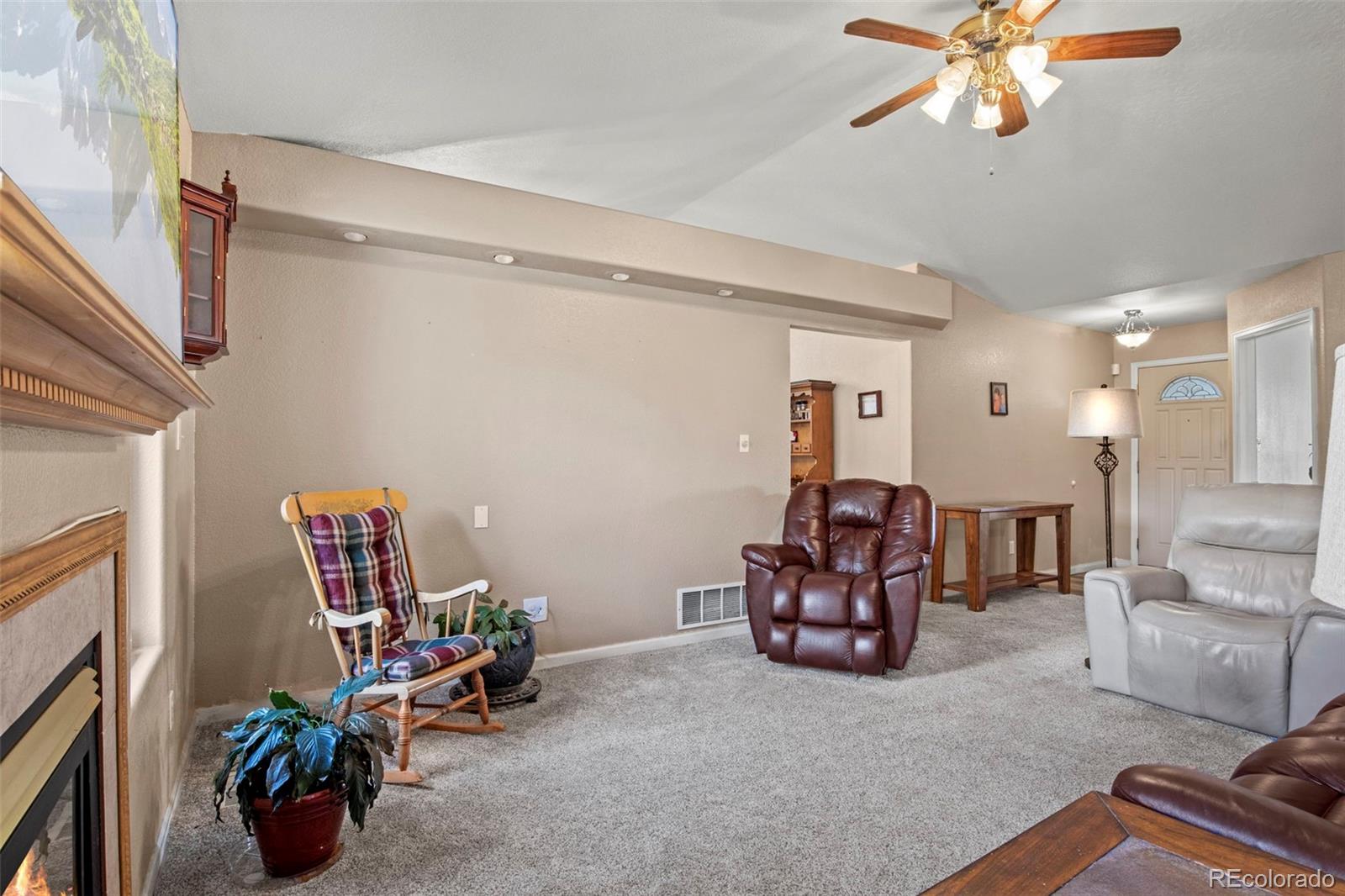 MLS Image #8 for 830 s palomar drive,pueblo, Colorado