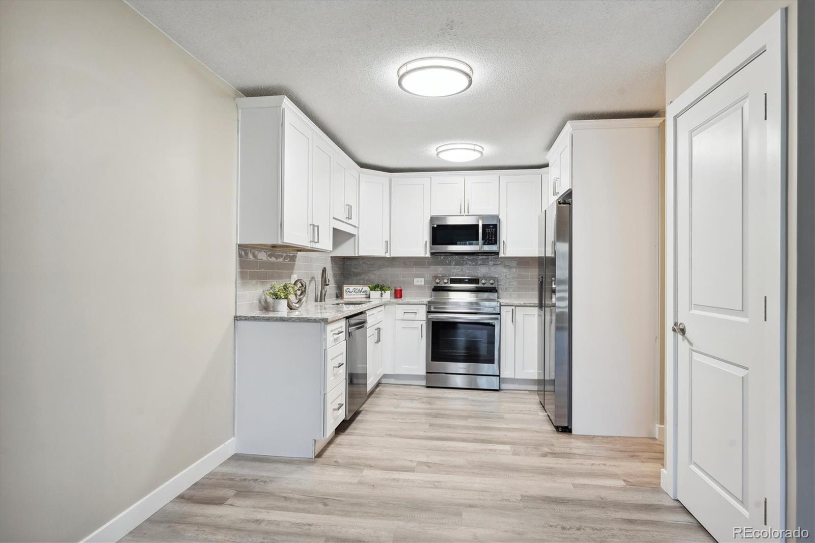 MLS Image #2 for 705 s alton way 1b,denver, Colorado