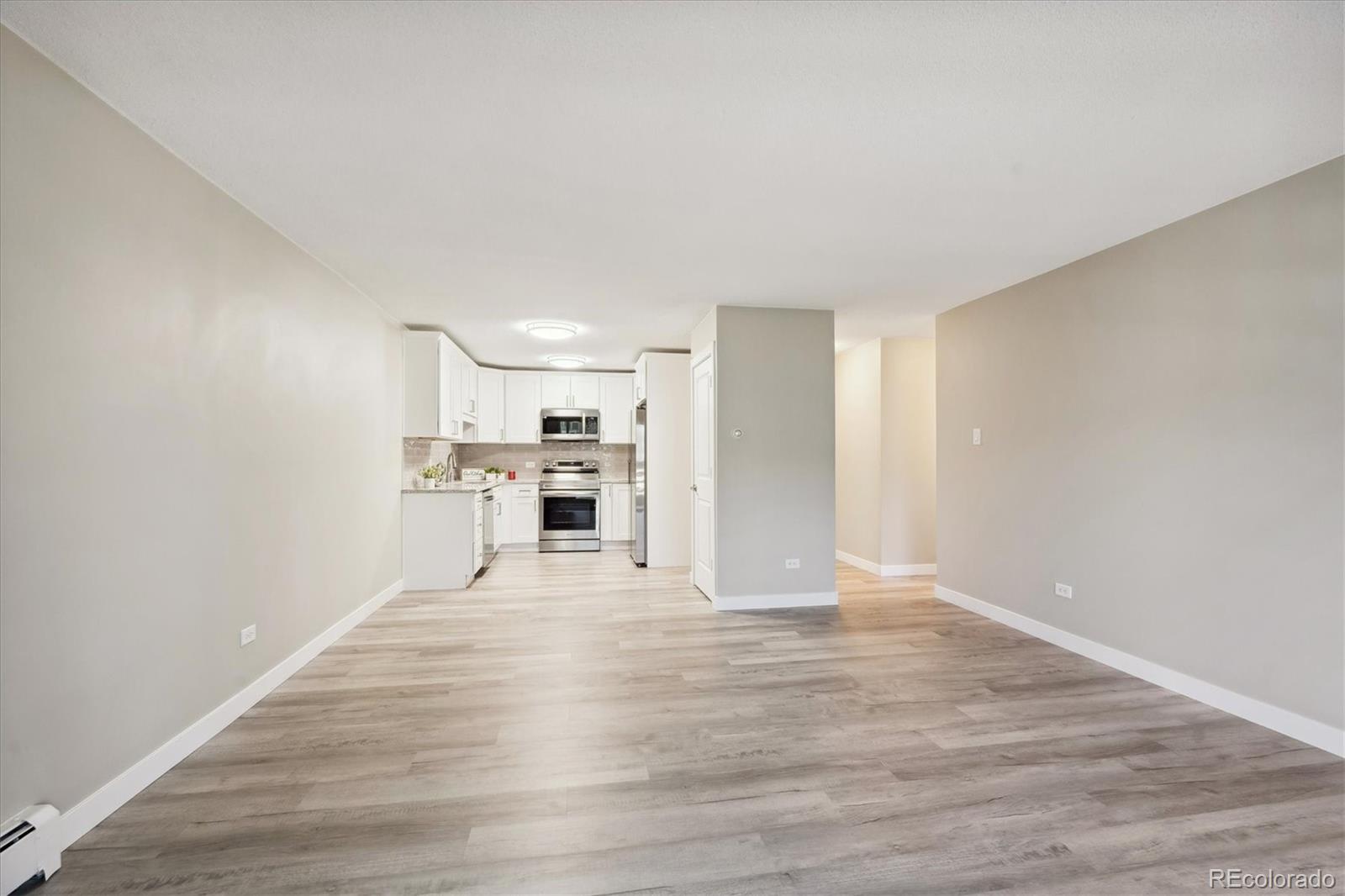 MLS Image #3 for 705 s alton way 1b,denver, Colorado