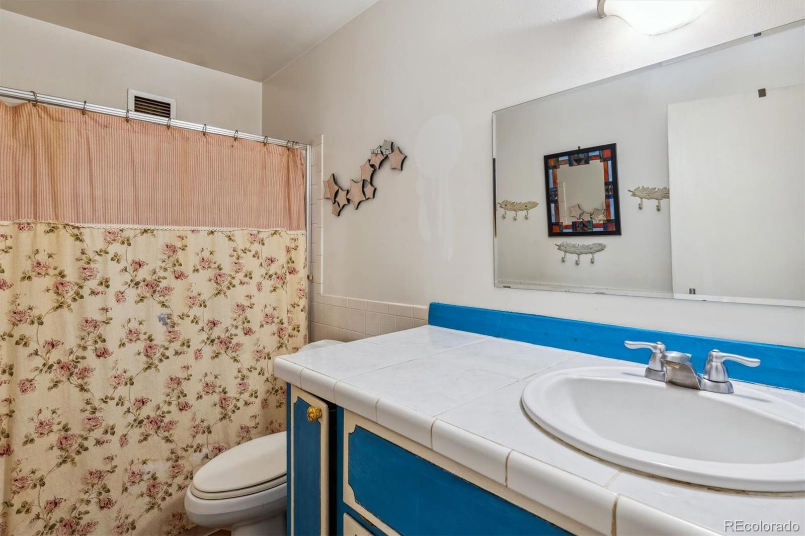 MLS Image #11 for 705 s clinton street 10b,denver, Colorado