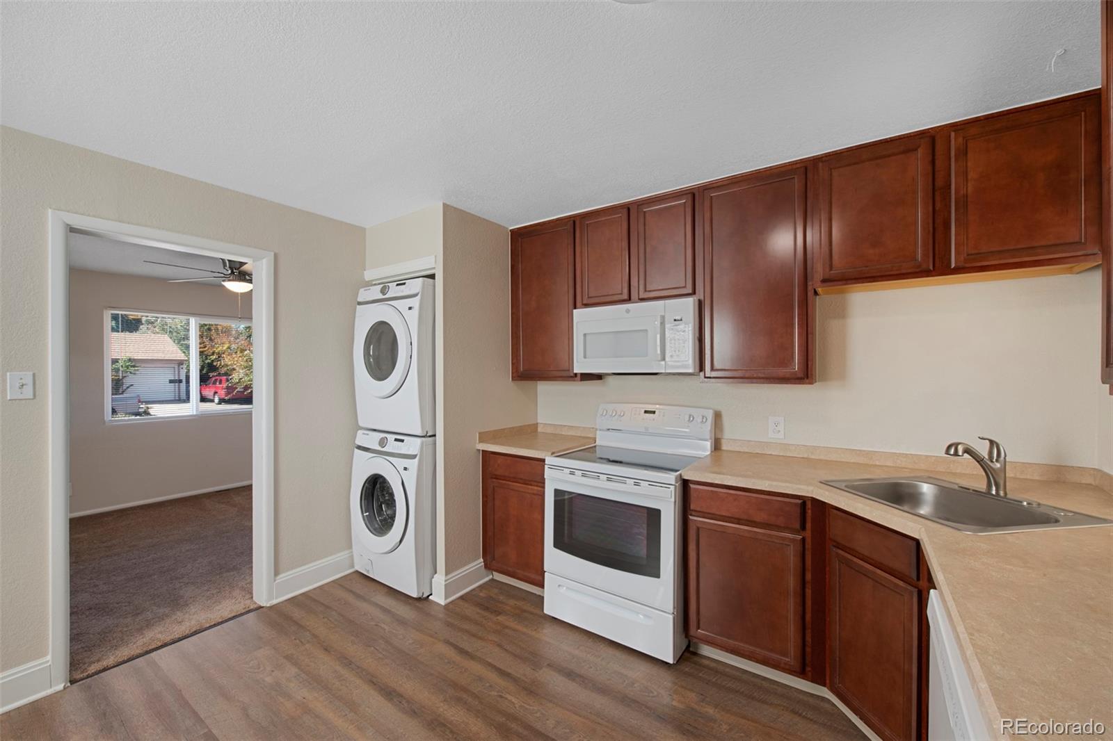 MLS Image #9 for 780  iola street,aurora, Colorado