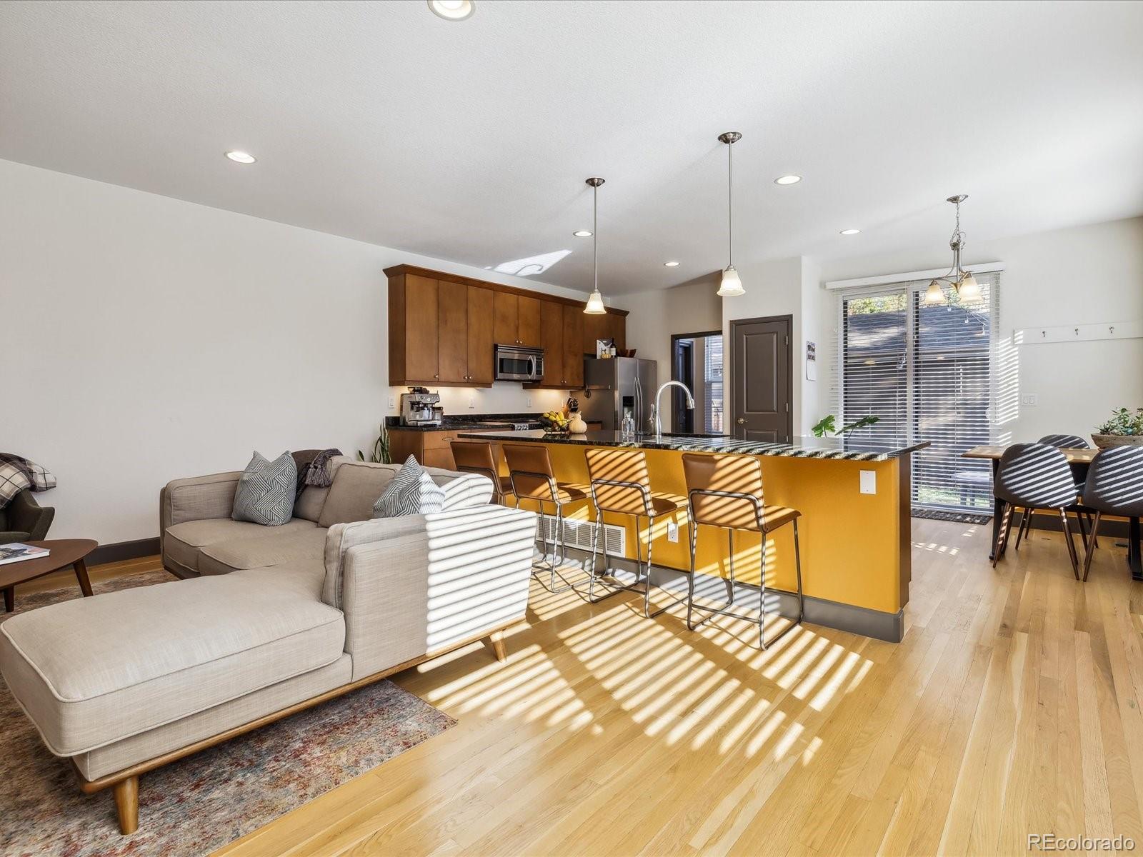 MLS Image #6 for 2444 s high street,denver, Colorado