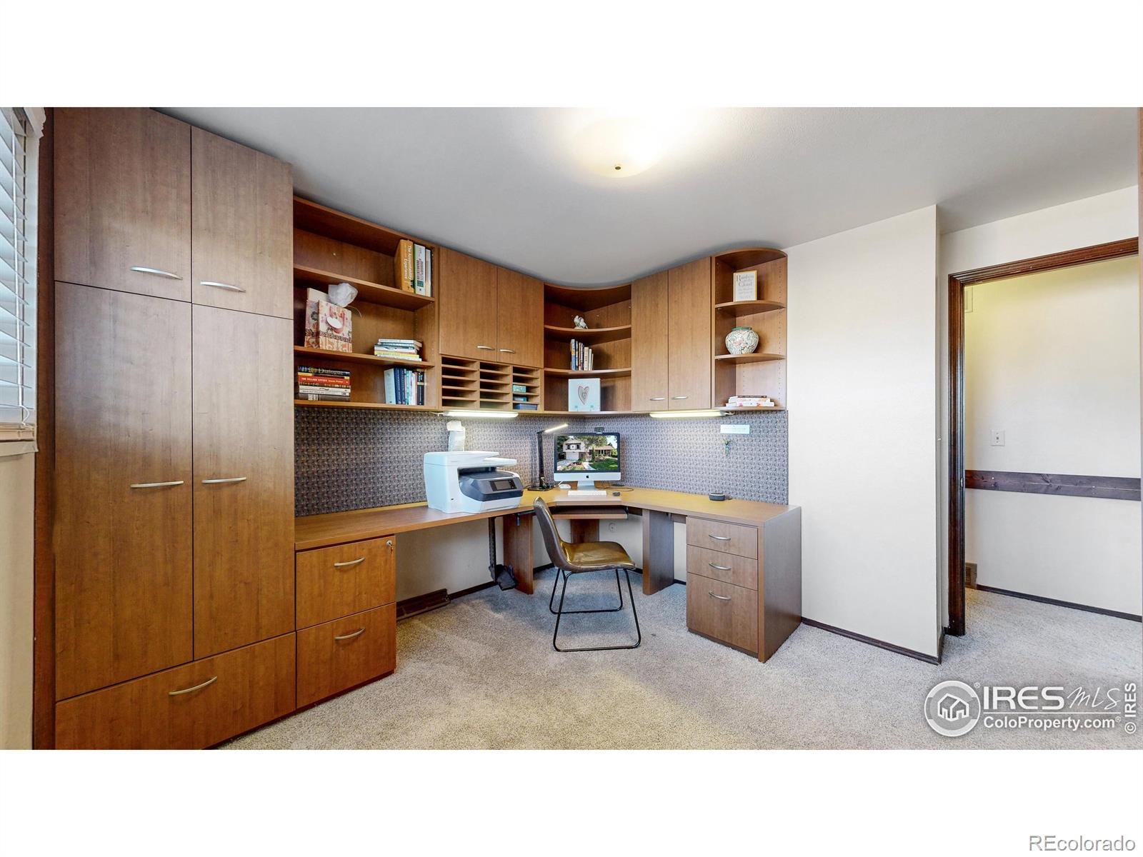 MLS Image #18 for 3752 s rosemary way,denver, Colorado