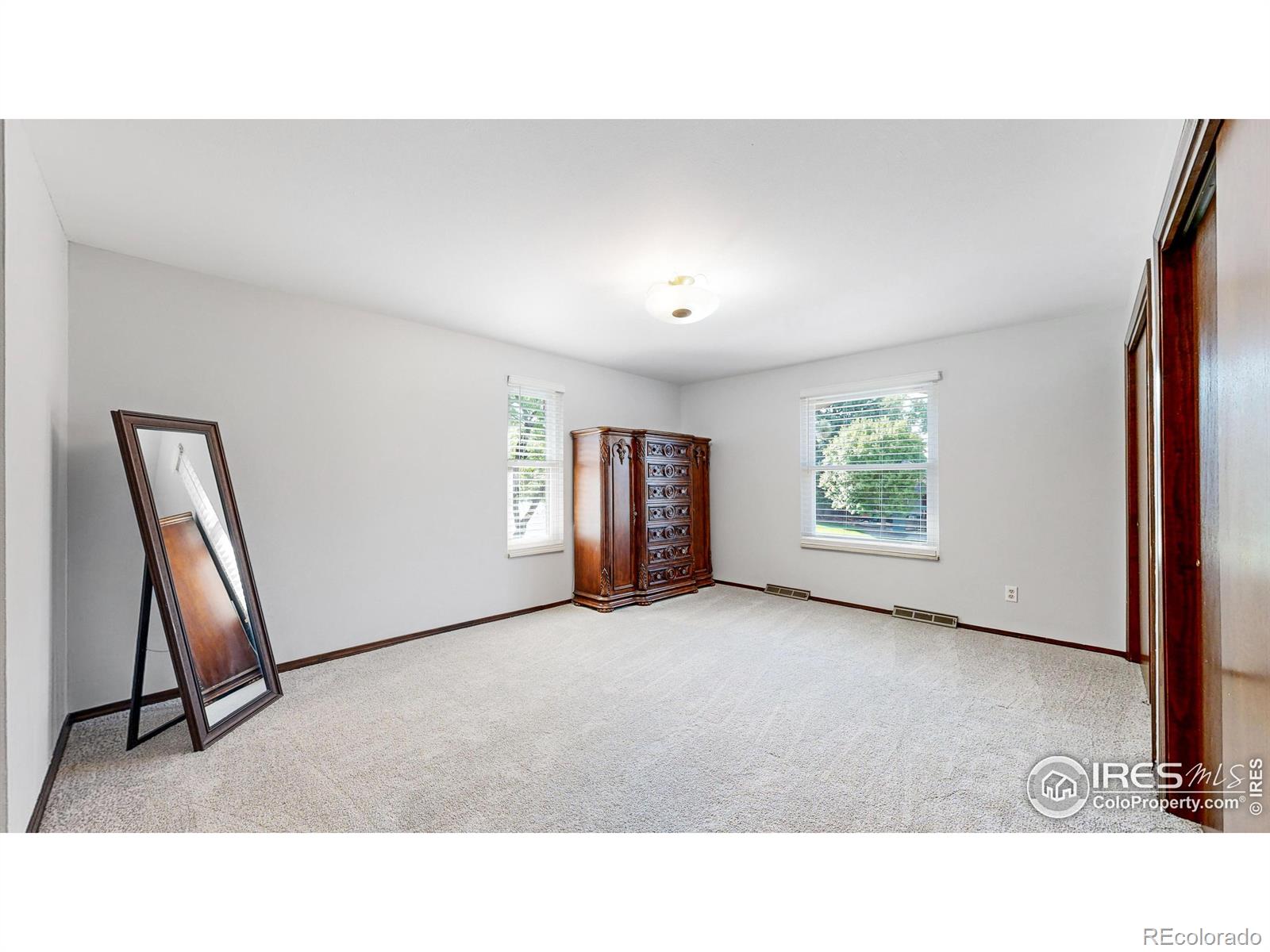 MLS Image #22 for 3752 s rosemary way,denver, Colorado