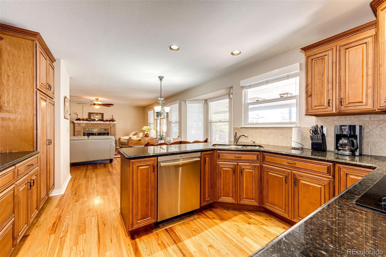 MLS Image #6 for 6454 s nelson way,littleton, Colorado