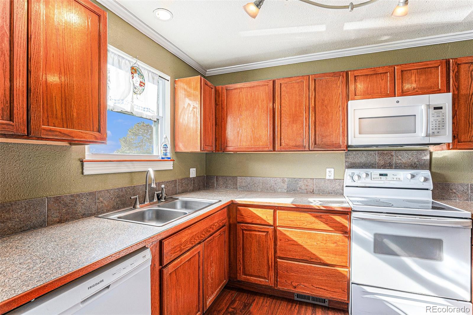 MLS Image #3 for 2277  coronado parkway d,denver, Colorado