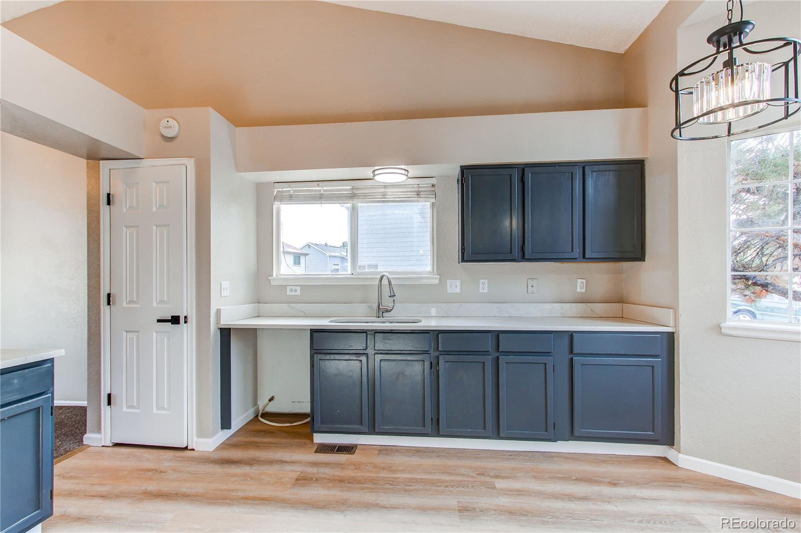 MLS Image #9 for 19440 e 45th avenue,denver, Colorado