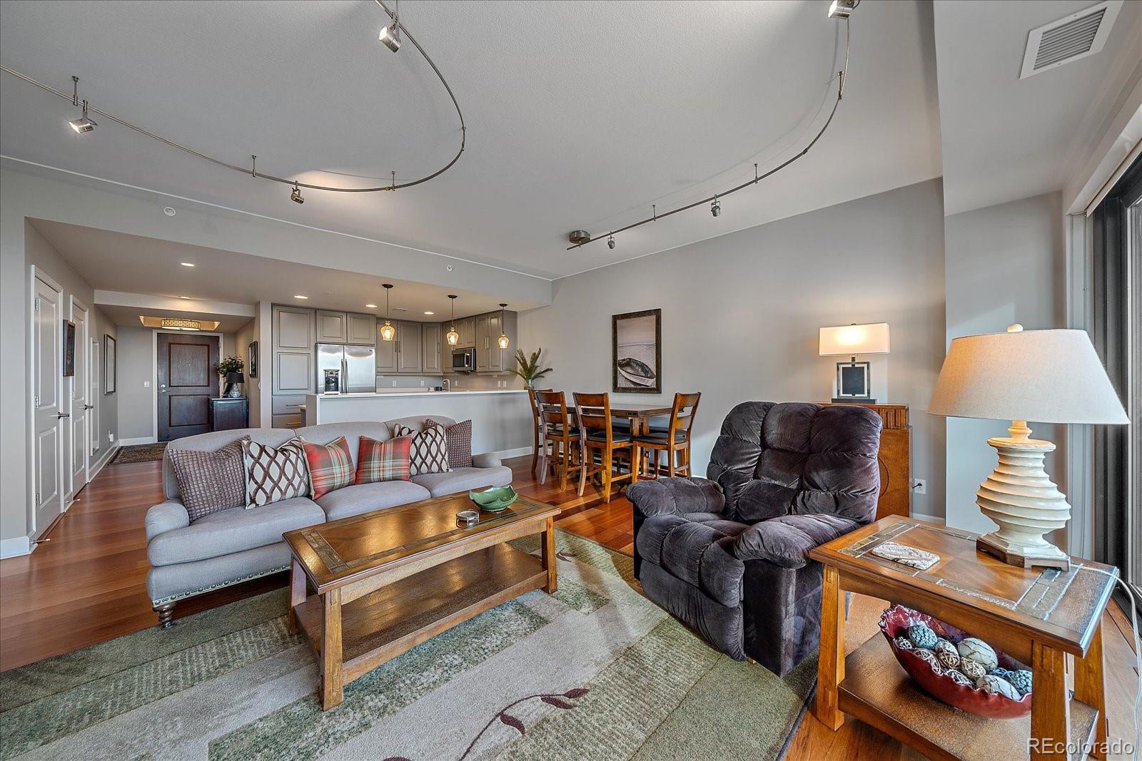 MLS Image #9 for 1650  fillmore street,denver, Colorado