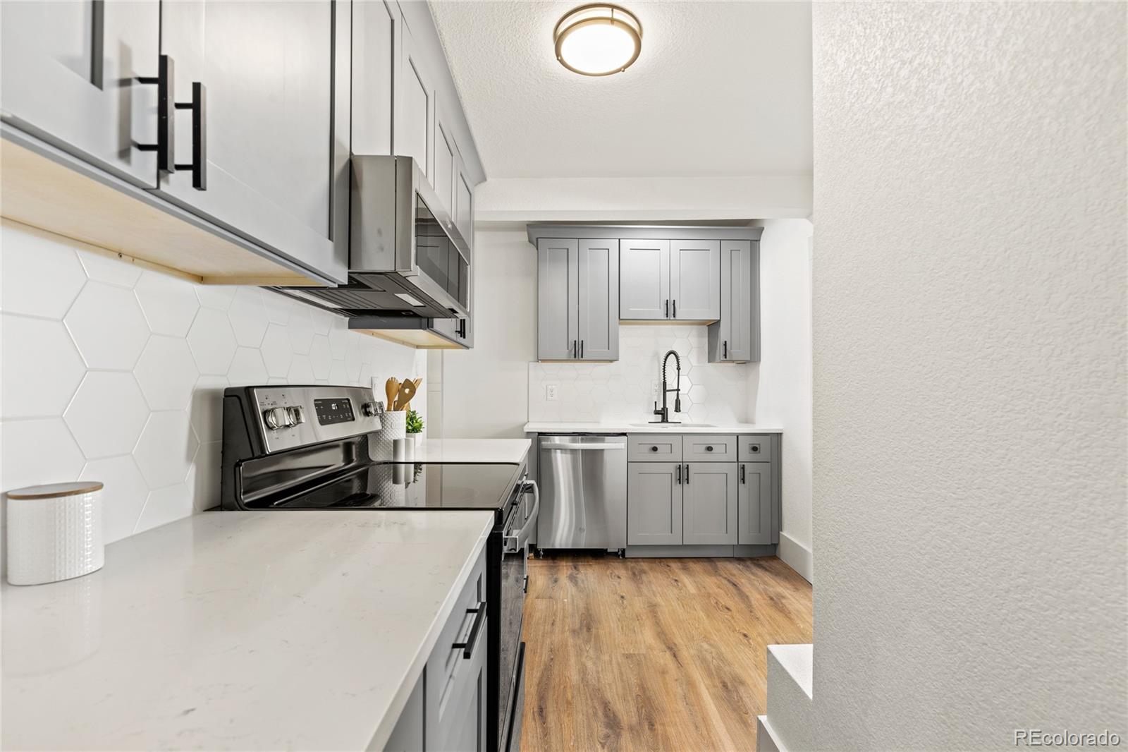 MLS Image #10 for 200 n king street,denver, Colorado