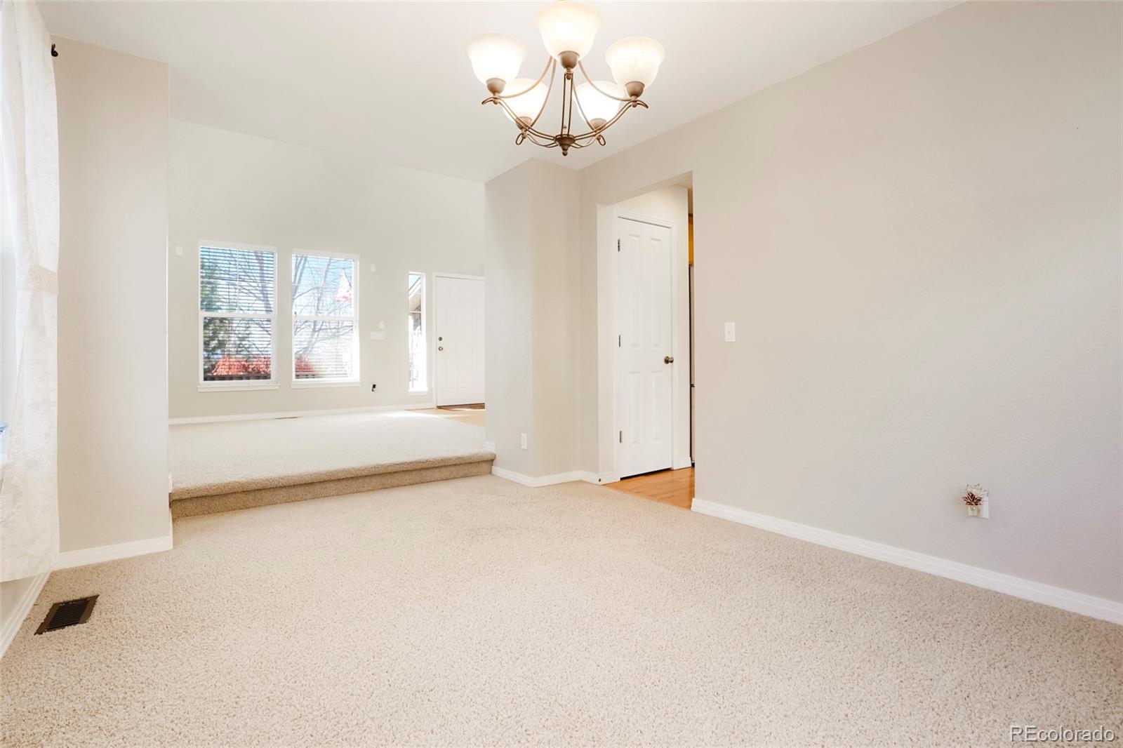 MLS Image #5 for 25235 e park crescent drive,aurora, Colorado