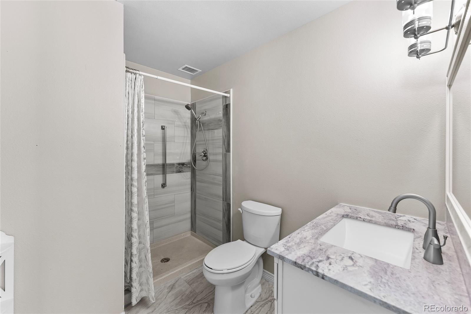 MLS Image #14 for 595 s alton way 5d,denver, Colorado