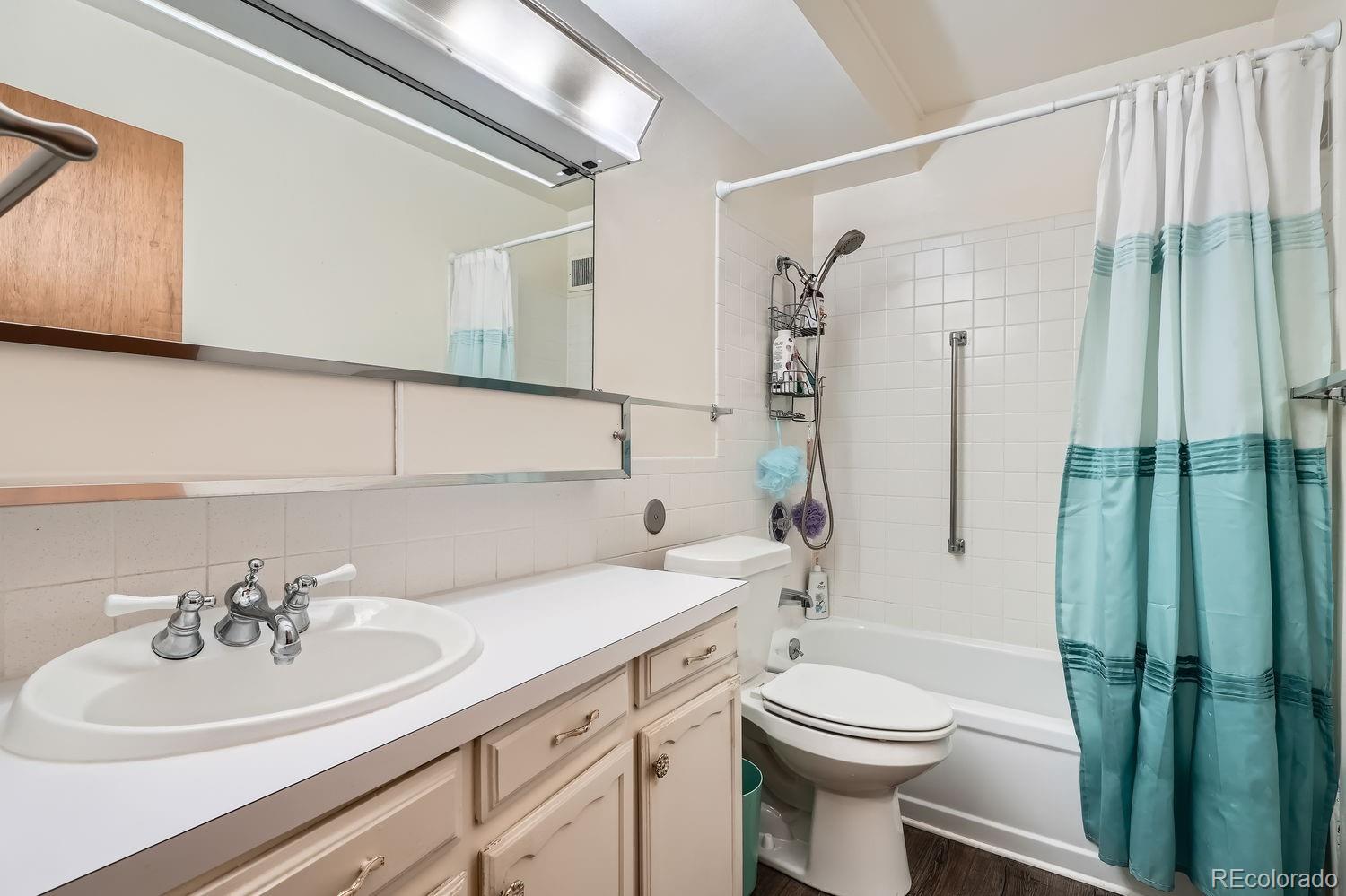 MLS Image #5 for 660 s alton way 1a,denver, Colorado