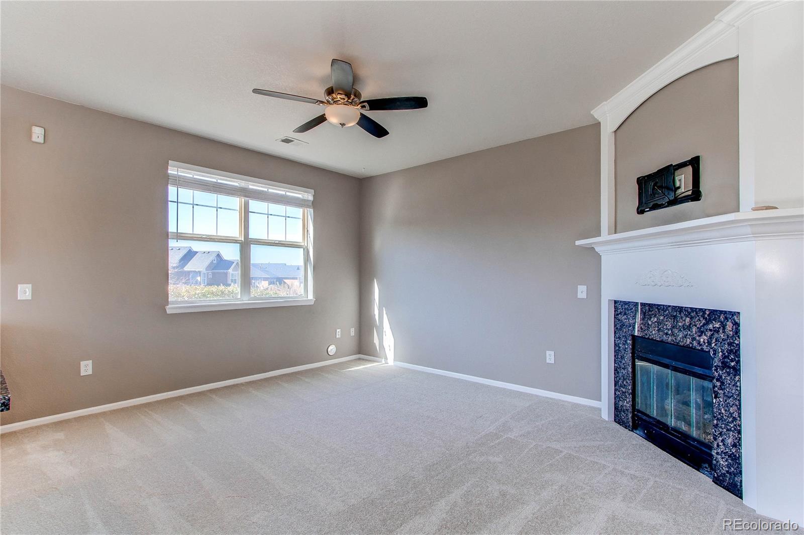 MLS Image #3 for 3672 s perth circle,aurora, Colorado