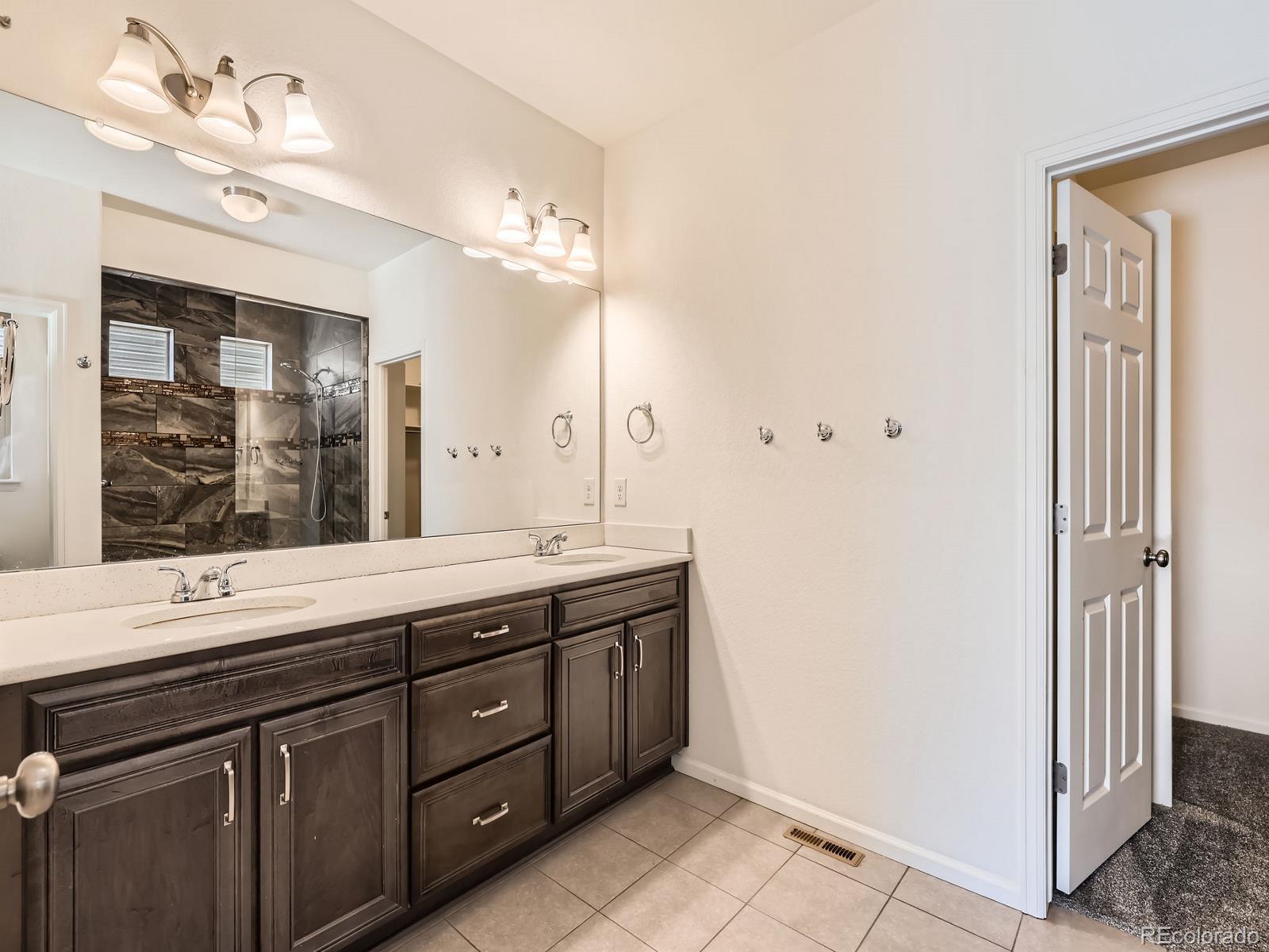 MLS Image #13 for 18854  robins drive,denver, Colorado