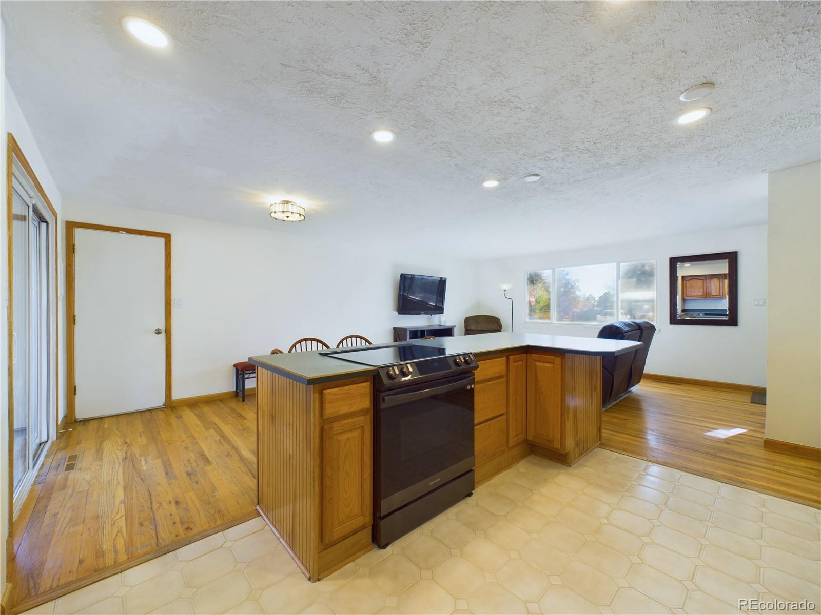 MLS Image #10 for 3190  toro drive,colorado springs, Colorado