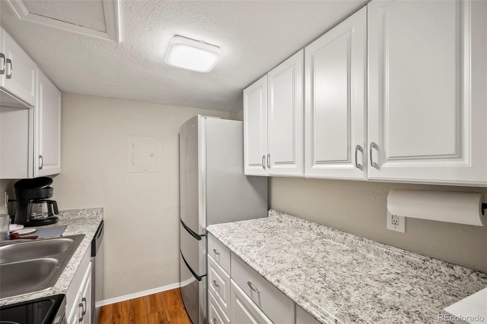 MLS Image #9 for 3353 s monaco parkway,denver, Colorado