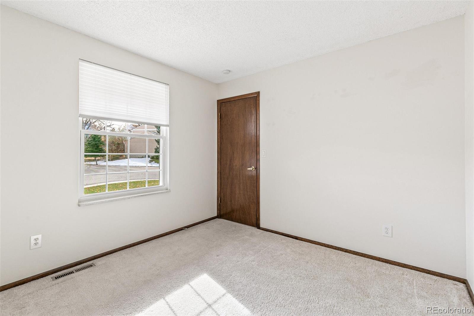 MLS Image #24 for 1331 e nichols avenue,centennial, Colorado