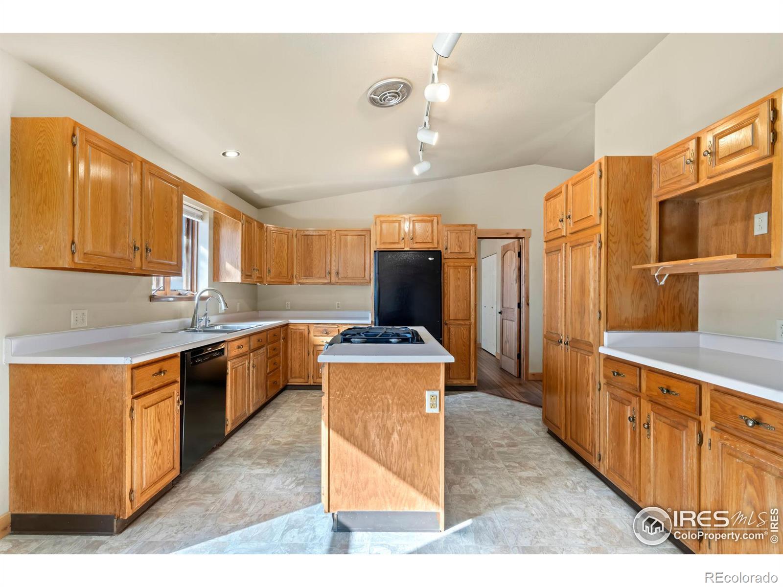 MLS Image #14 for 4225  kechter road,fort collins, Colorado