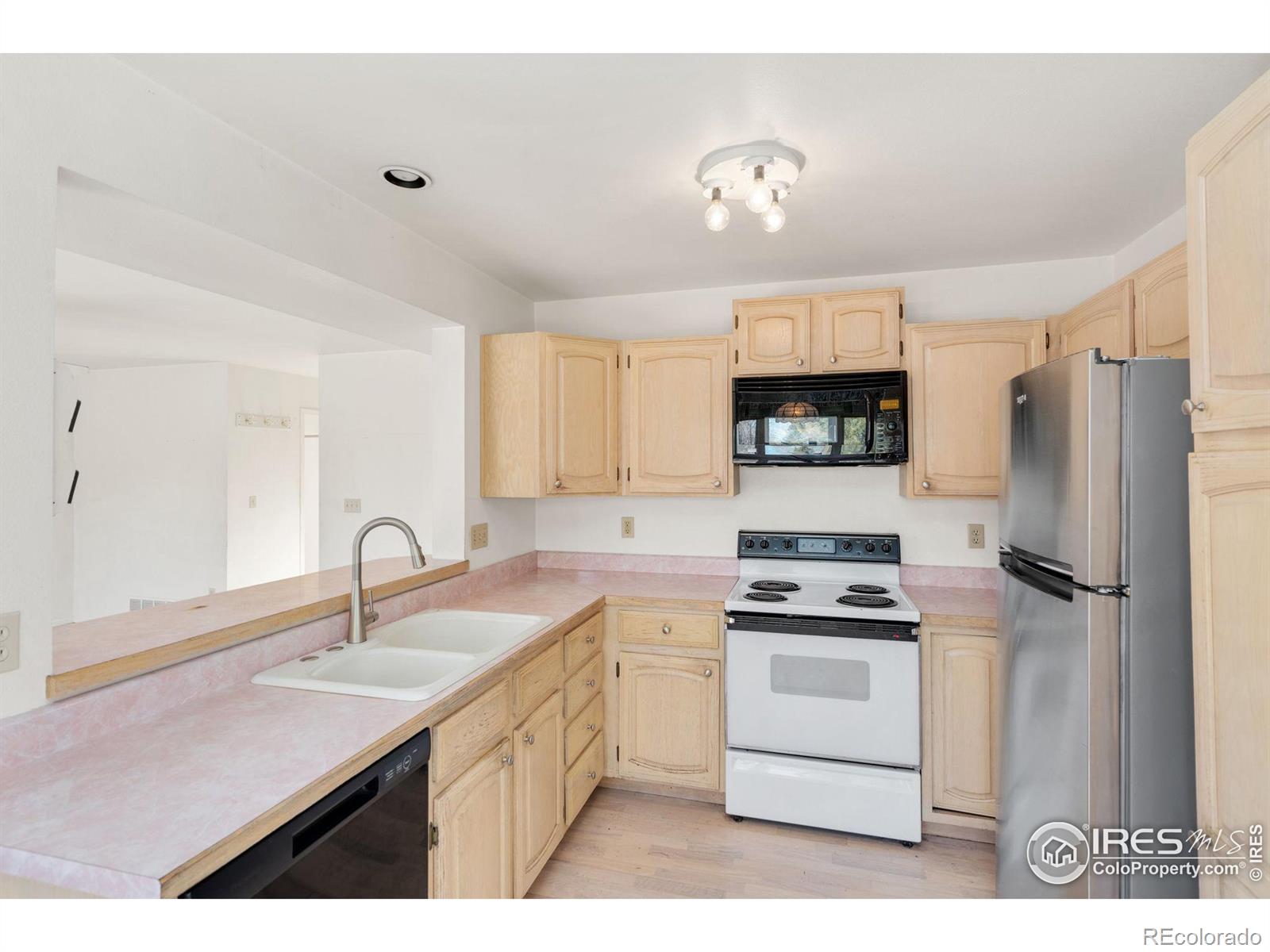 MLS Image #7 for 3600  chipperfield court,fort collins, Colorado