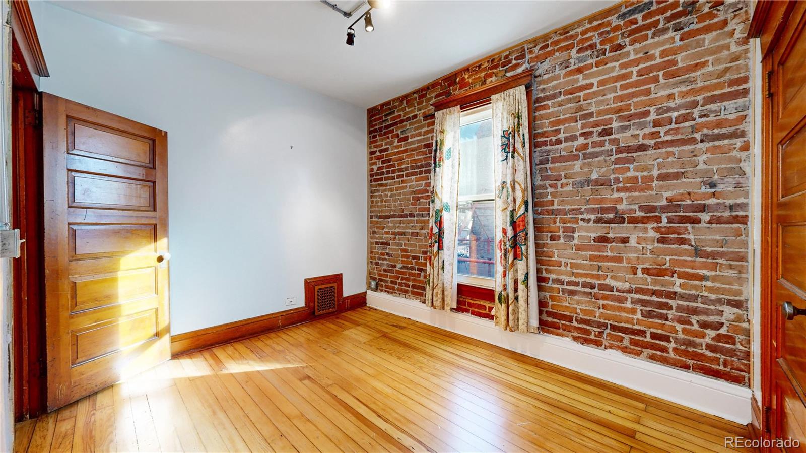 MLS Image #15 for 2225 n ogden street ,denver, Colorado