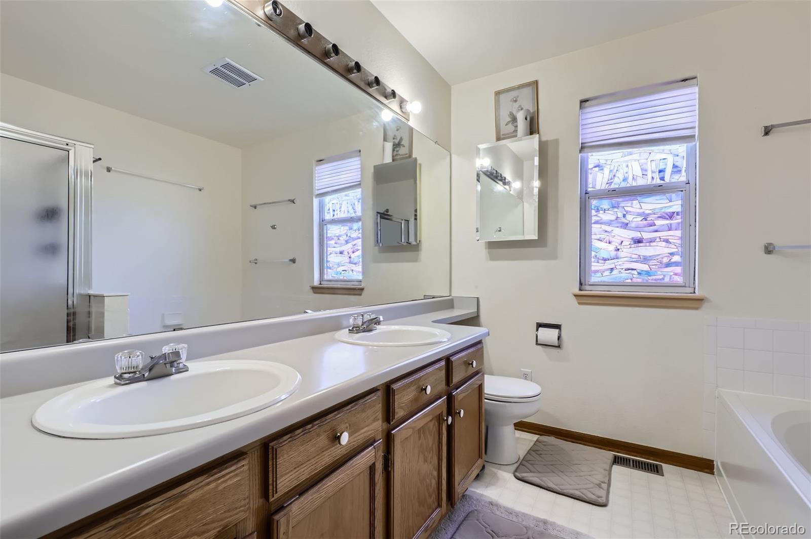 MLS Image #15 for 20937  kelly place,denver, Colorado