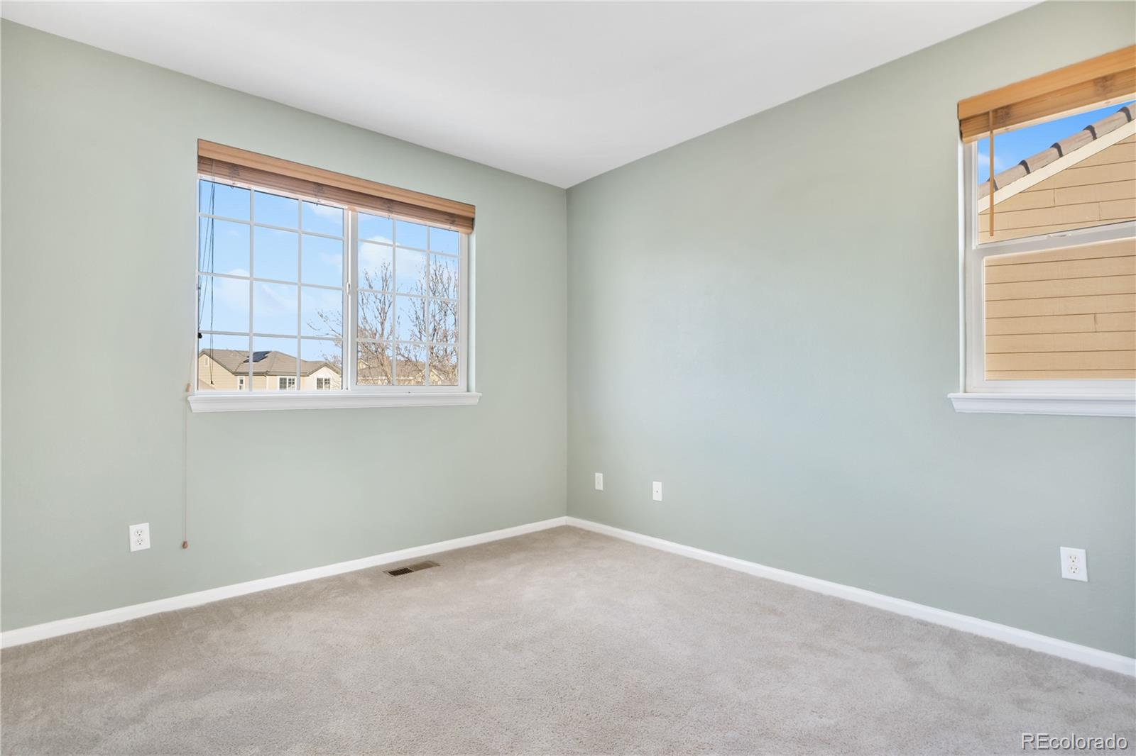 MLS Image #14 for 24650 e wyoming circle,aurora, Colorado