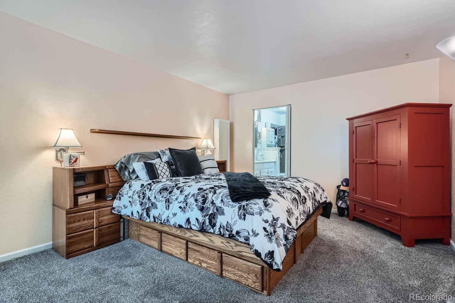 MLS Image #16 for 1050 s monaco parkway,denver, Colorado