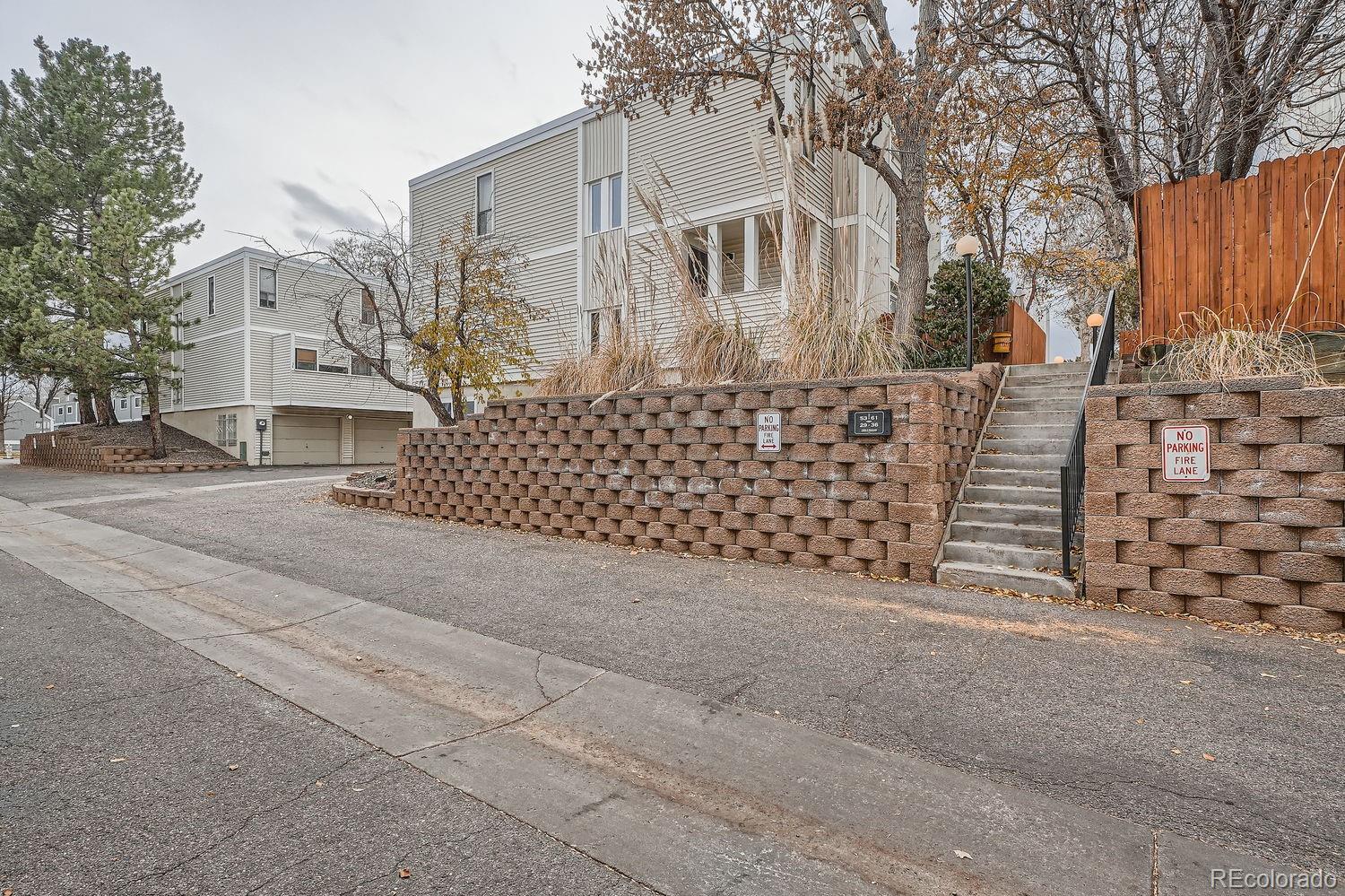 MLS Image #26 for 1050 s monaco parkway,denver, Colorado