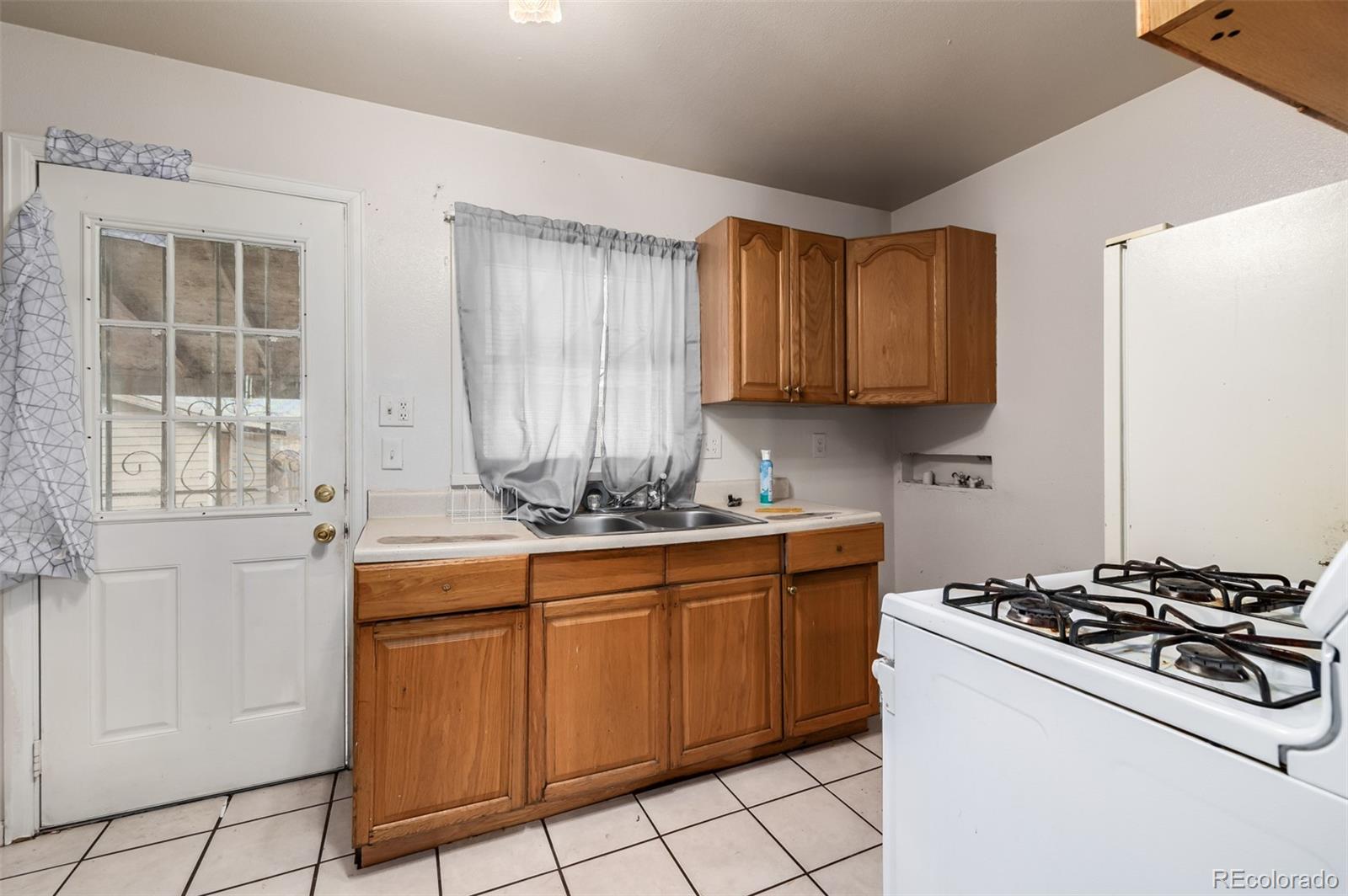 MLS Image #11 for 6191 e 61st avenue,commerce city, Colorado