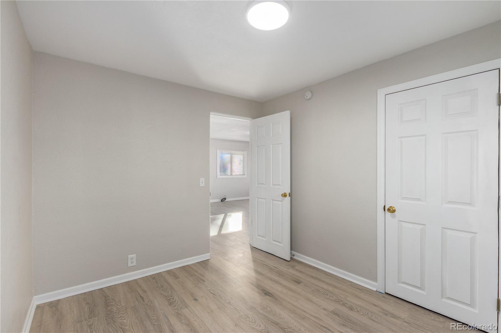 MLS Image #12 for 1050 s raleigh street,denver, Colorado