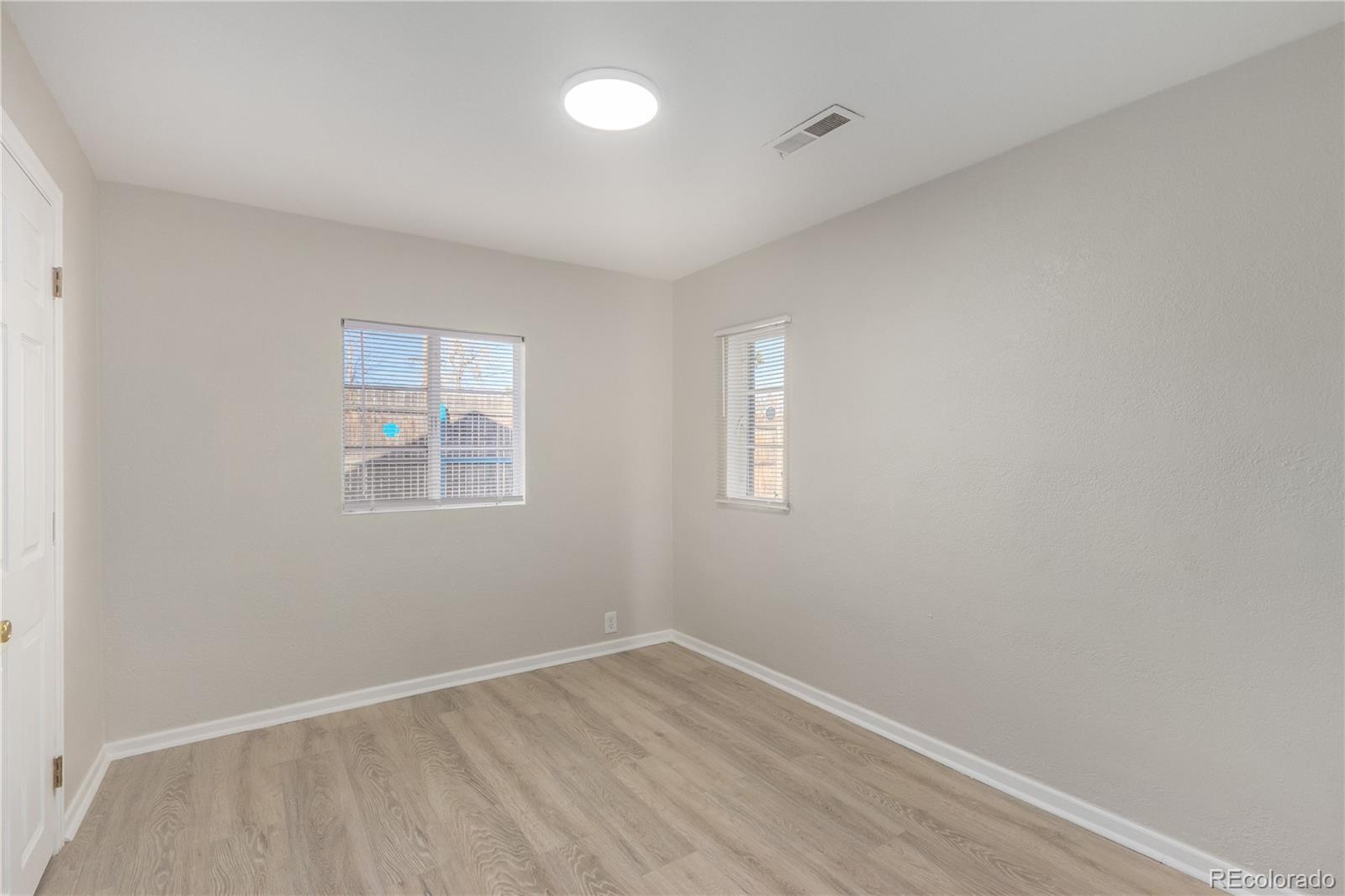 MLS Image #13 for 1050 s raleigh street,denver, Colorado