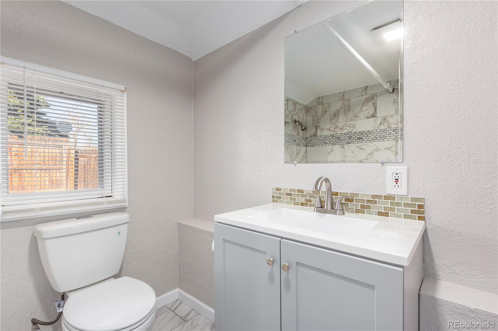 MLS Image #17 for 1050 s raleigh street,denver, Colorado