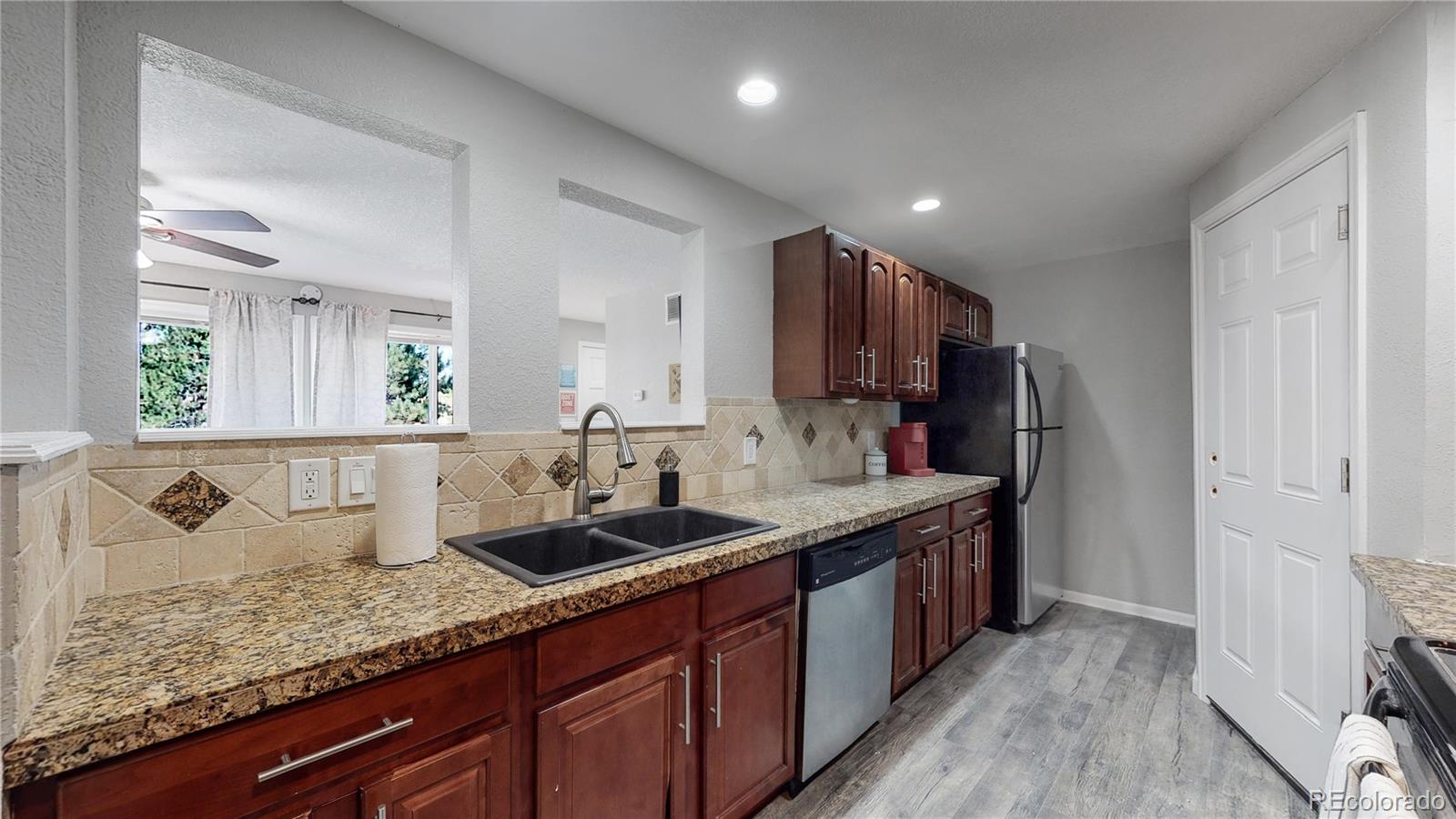 MLS Image #9 for 15045 e louisiana drive,aurora, Colorado