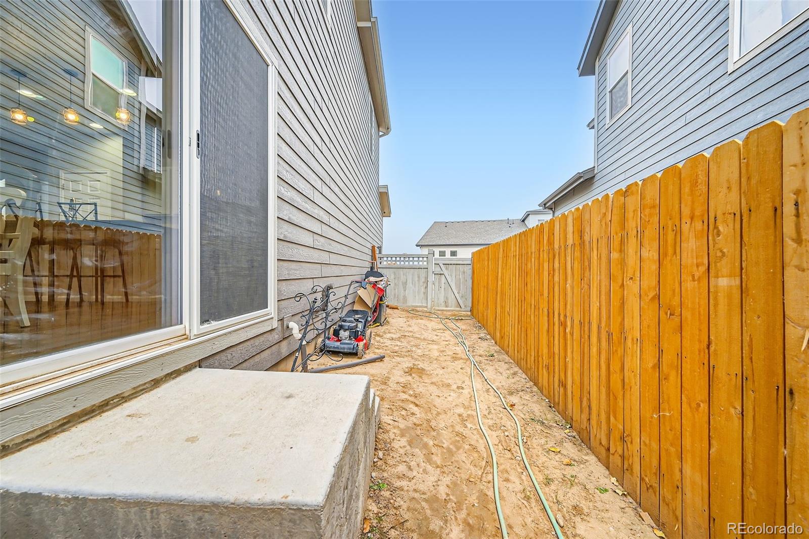 MLS Image #20 for 6570 n ceylon street,denver, Colorado