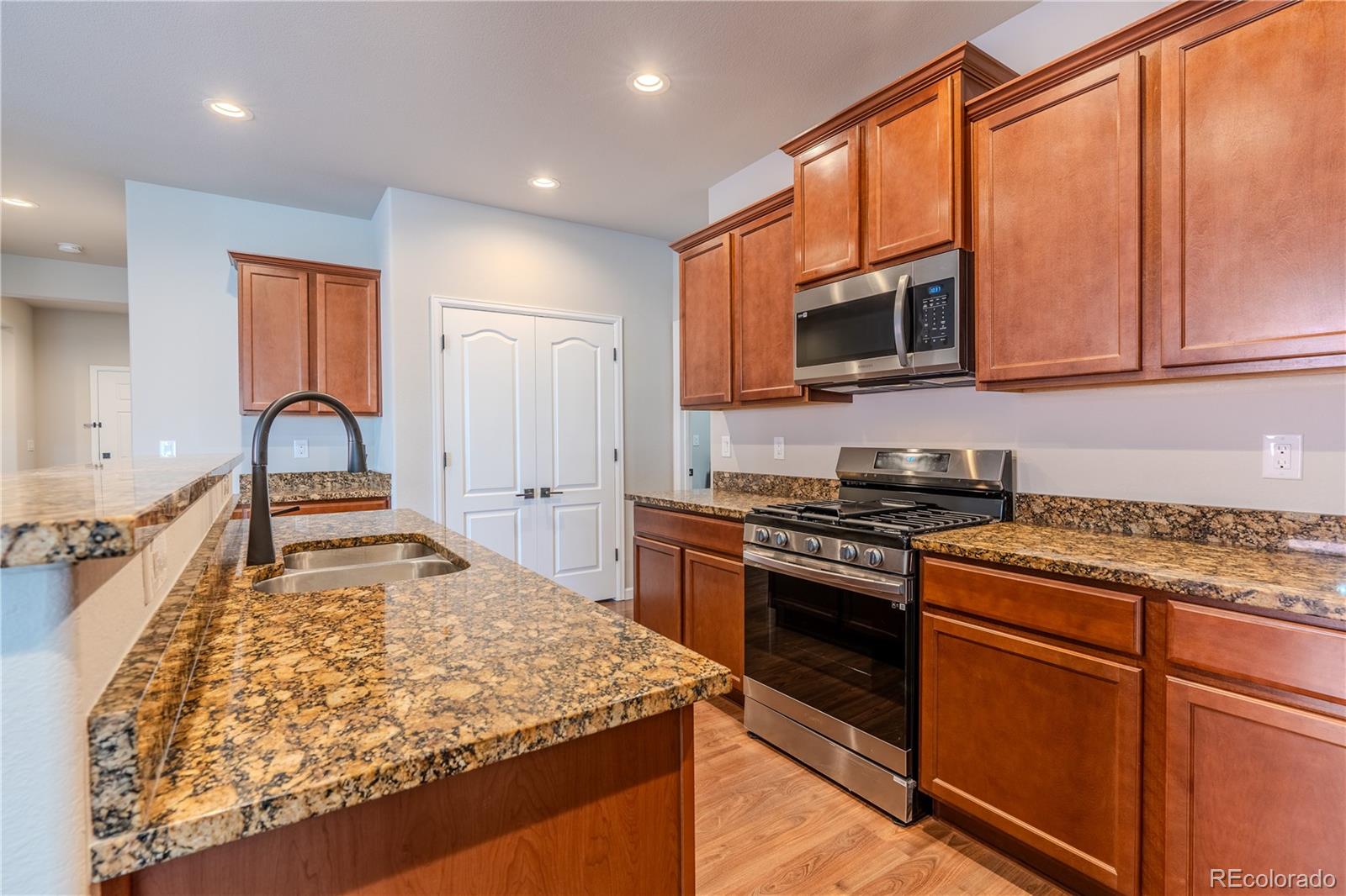 MLS Image #15 for 9567  dahlia lane,thornton, Colorado