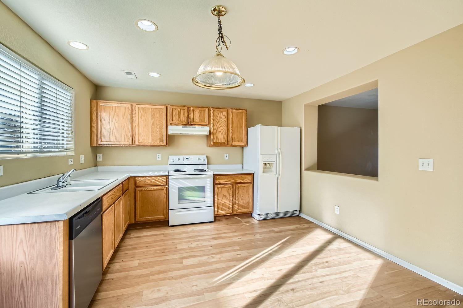 MLS Image #9 for 7822 s kittredge circle,englewood, Colorado