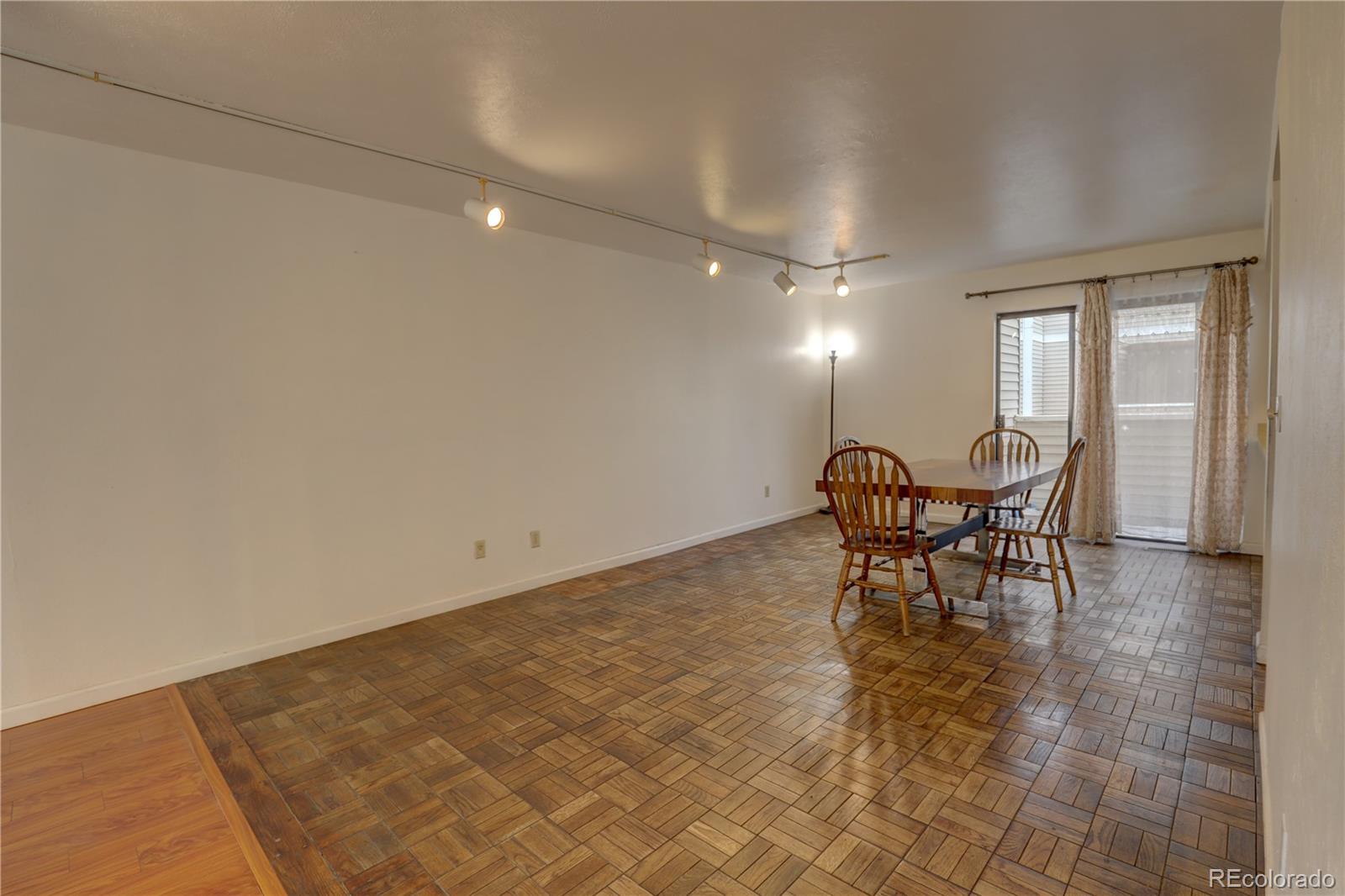 MLS Image #10 for 1050 s monaco parkway 88,denver, Colorado