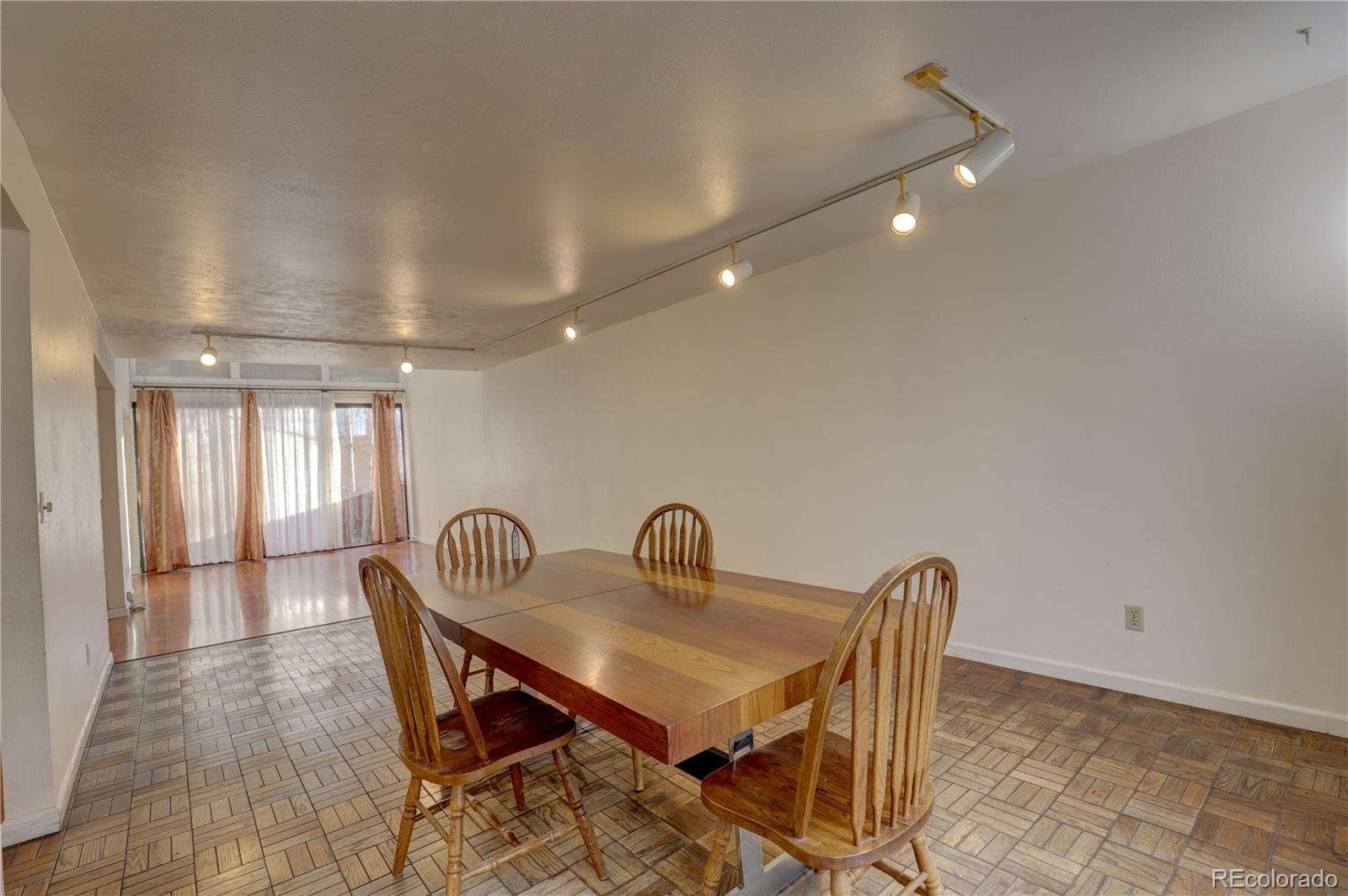 MLS Image #11 for 1050 s monaco parkway 88,denver, Colorado