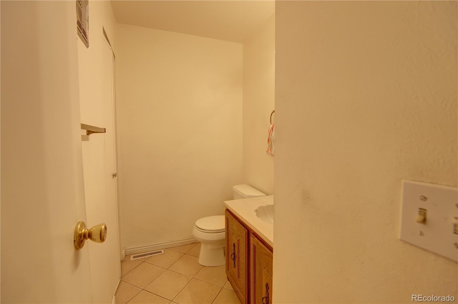 MLS Image #17 for 1050 s monaco parkway 88,denver, Colorado