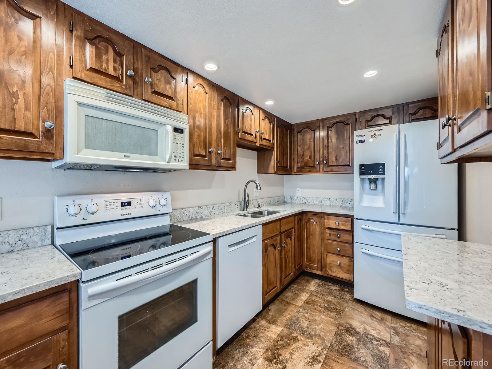 MLS Image #7 for 13961 e marina drive 205,aurora, Colorado